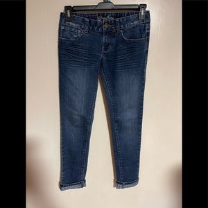 Guess Modele style Jeans women’s size 27, Med. wash,